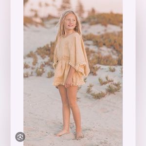 VGUC rylee + cru kaftan • size 8-9